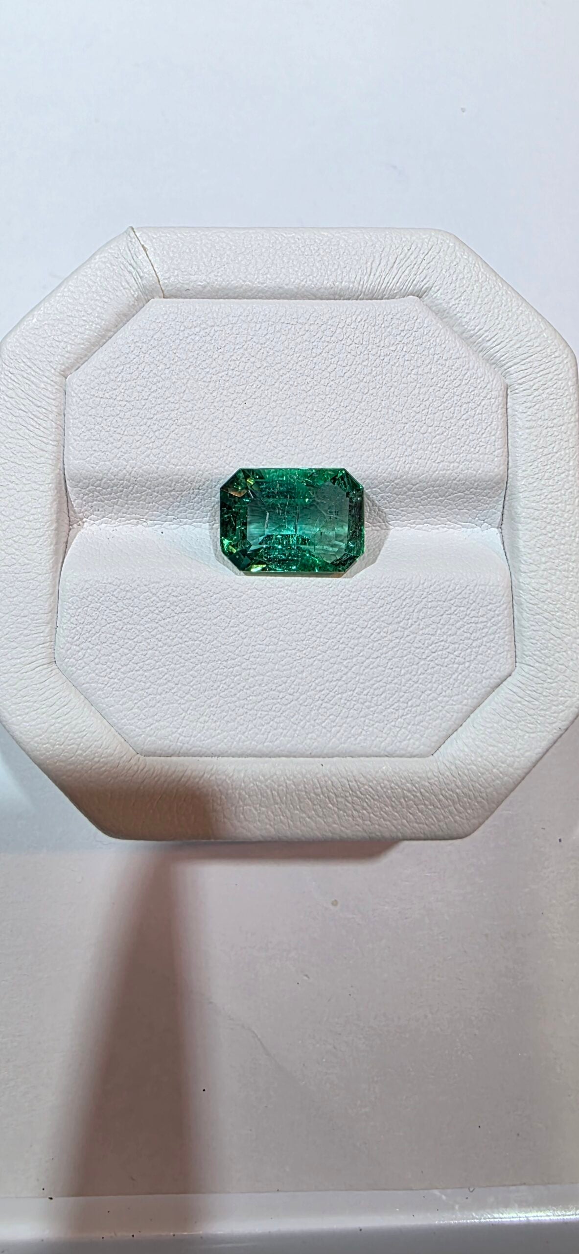 NATURAL GREEN SAPPHIRE UNHEAT (NEELAM)GREEN SAPPHIRE (PUKHRAJ)NATURAL ZIRCONNATURAL SAPPHIRE NEELAM
