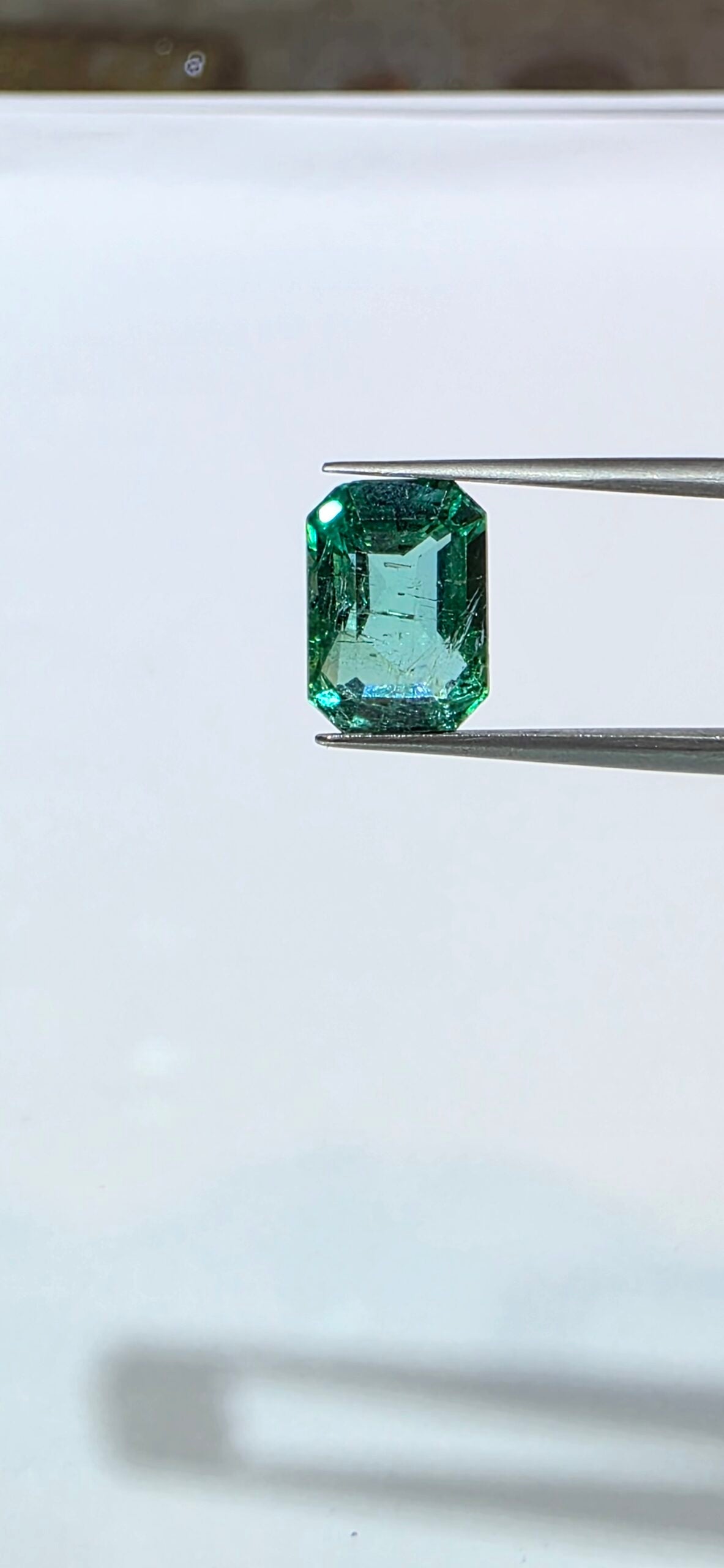 NATURAL GREEN SAPPHIRE UNHEAT (NEELAM)GREEN SAPPHIRE (PUKHRAJ)NATURAL ZIRCONNATURAL SAPPHIRE NEELAM